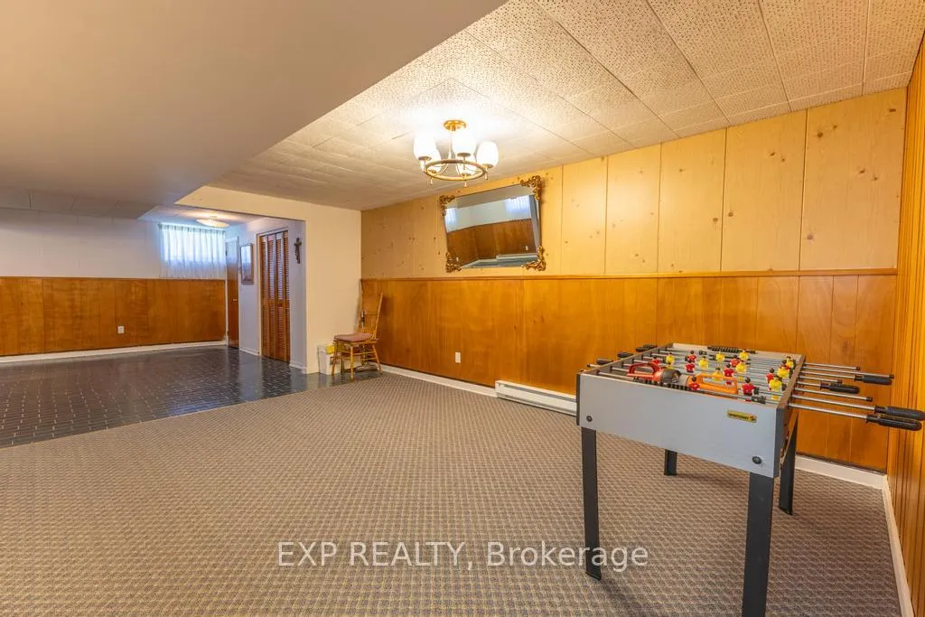 Photo 34 of 11 Donna Street, Ottawa, Meadowlands/Crestview — HOMEH