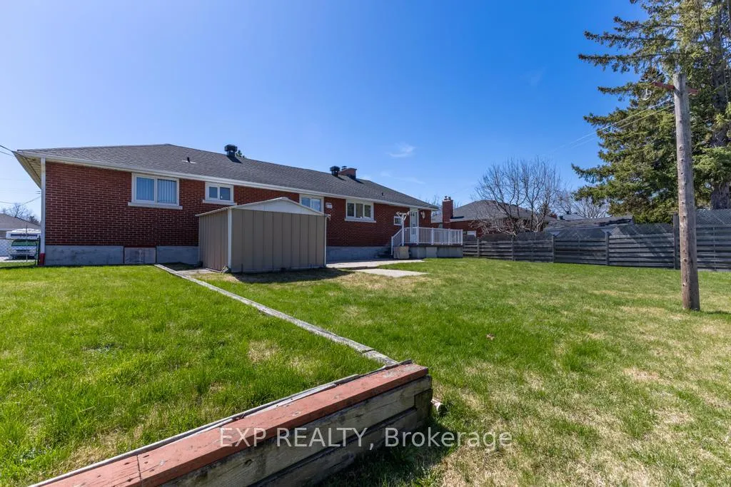 Photo 40 of 11 Donna Street, Ottawa, Meadowlands/Crestview — HOMEH
