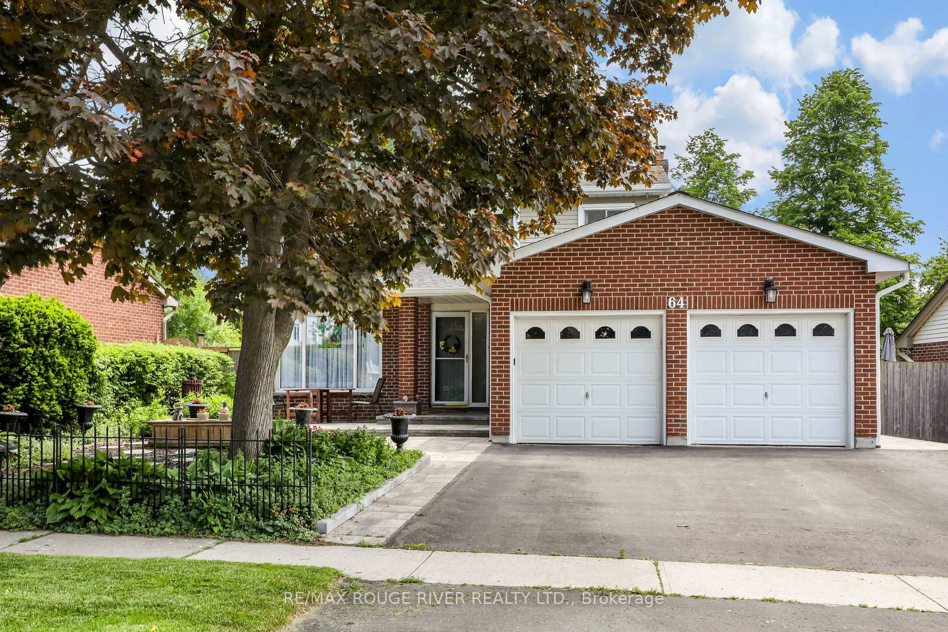 Photo 42 of 64 Burden Crescent, Ajax, South West — HOMEH