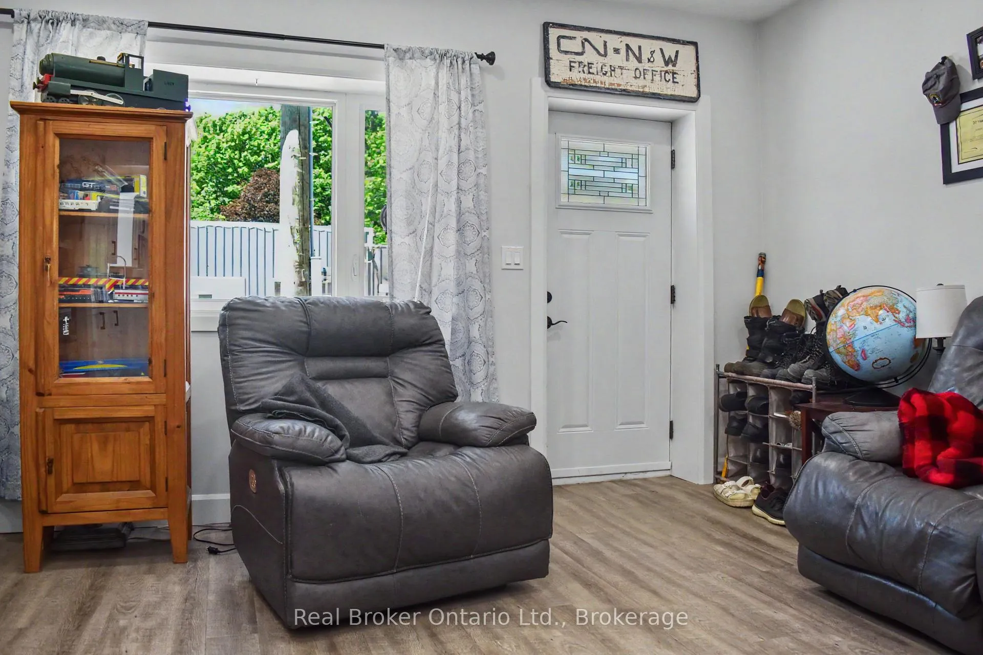 Photo 10 of 523 Mill Street, West Grey — HOMEH