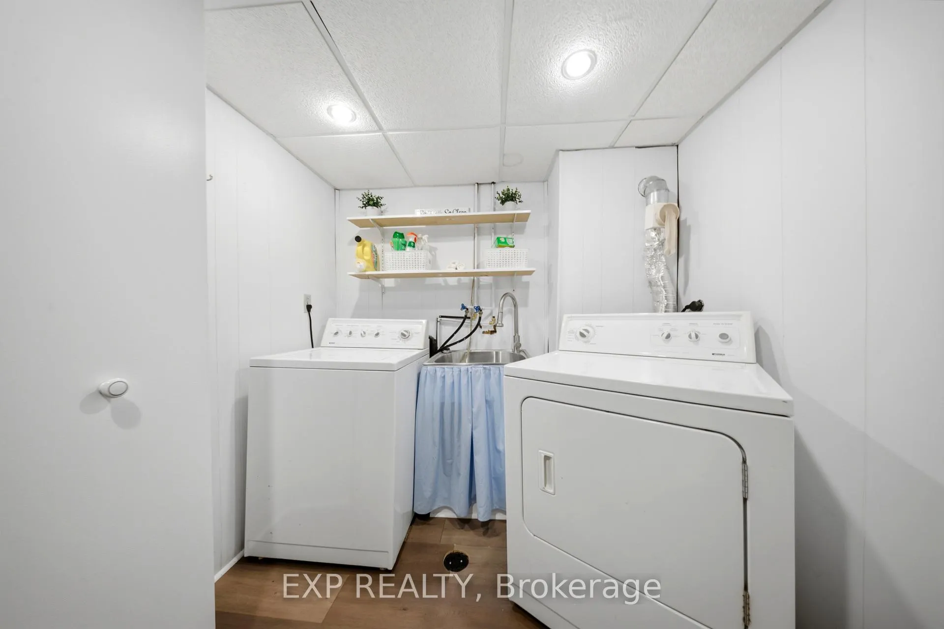 Photo 18 of 33 Tara Park Crescent, Brampton, Brampton North — HOMEH