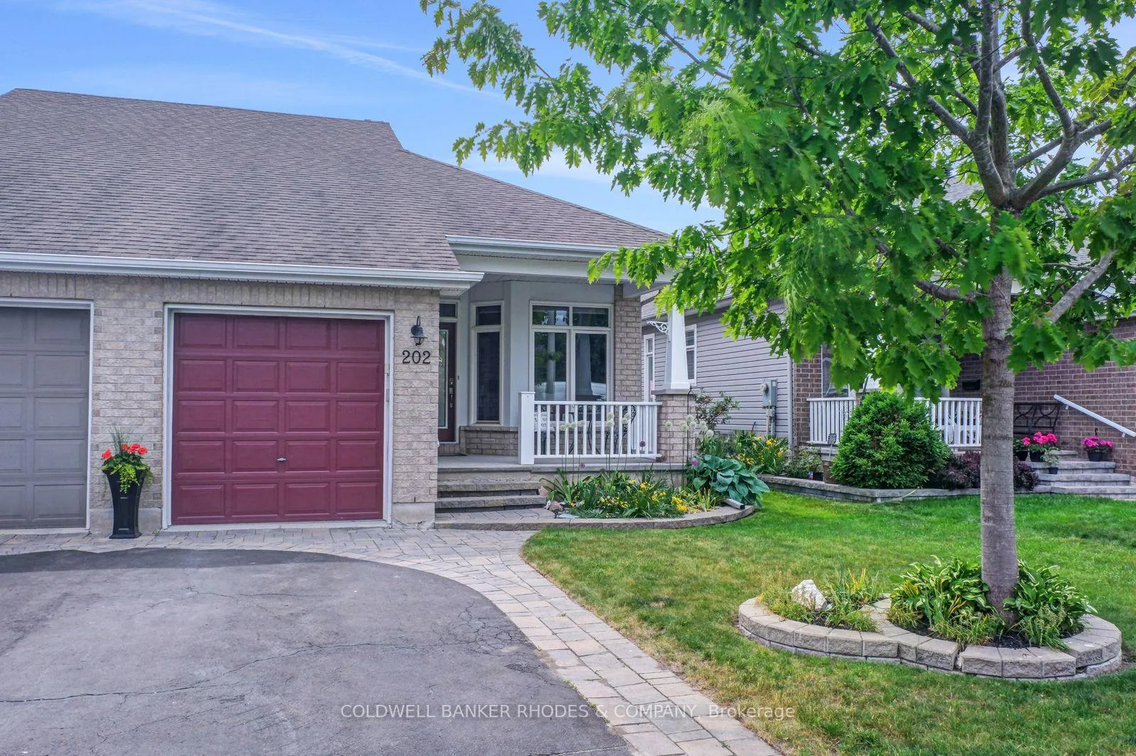 Photo 2 of 202 Bulrush Crescent, Ottawa, Blossom Park/Kemp Park/Findlay Creek — HOMEH