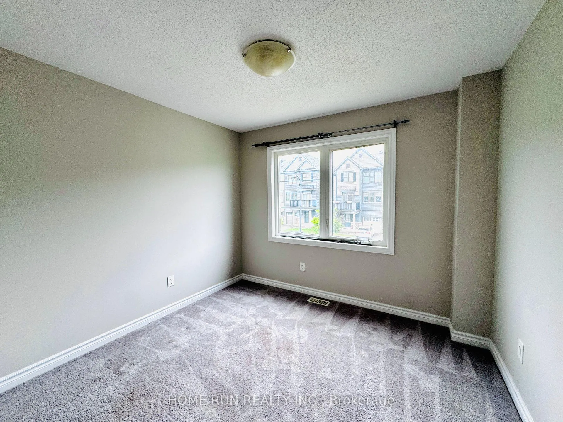 Photo 15 of 621 Lauraleaf Crescent, Ottawa, Barrhaven - Half Moon Bay — HOMEH