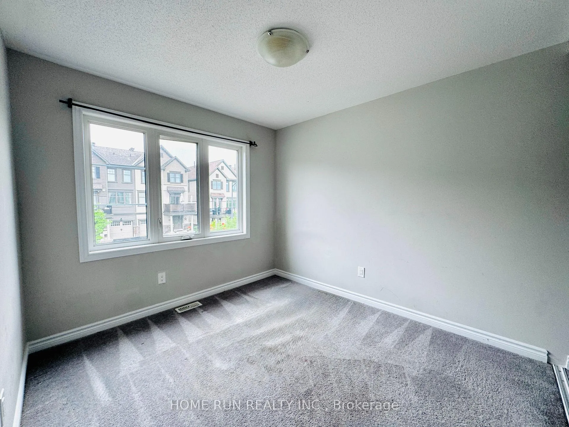 Photo 17 of 621 Lauraleaf Crescent, Ottawa, Barrhaven - Half Moon Bay — HOMEH