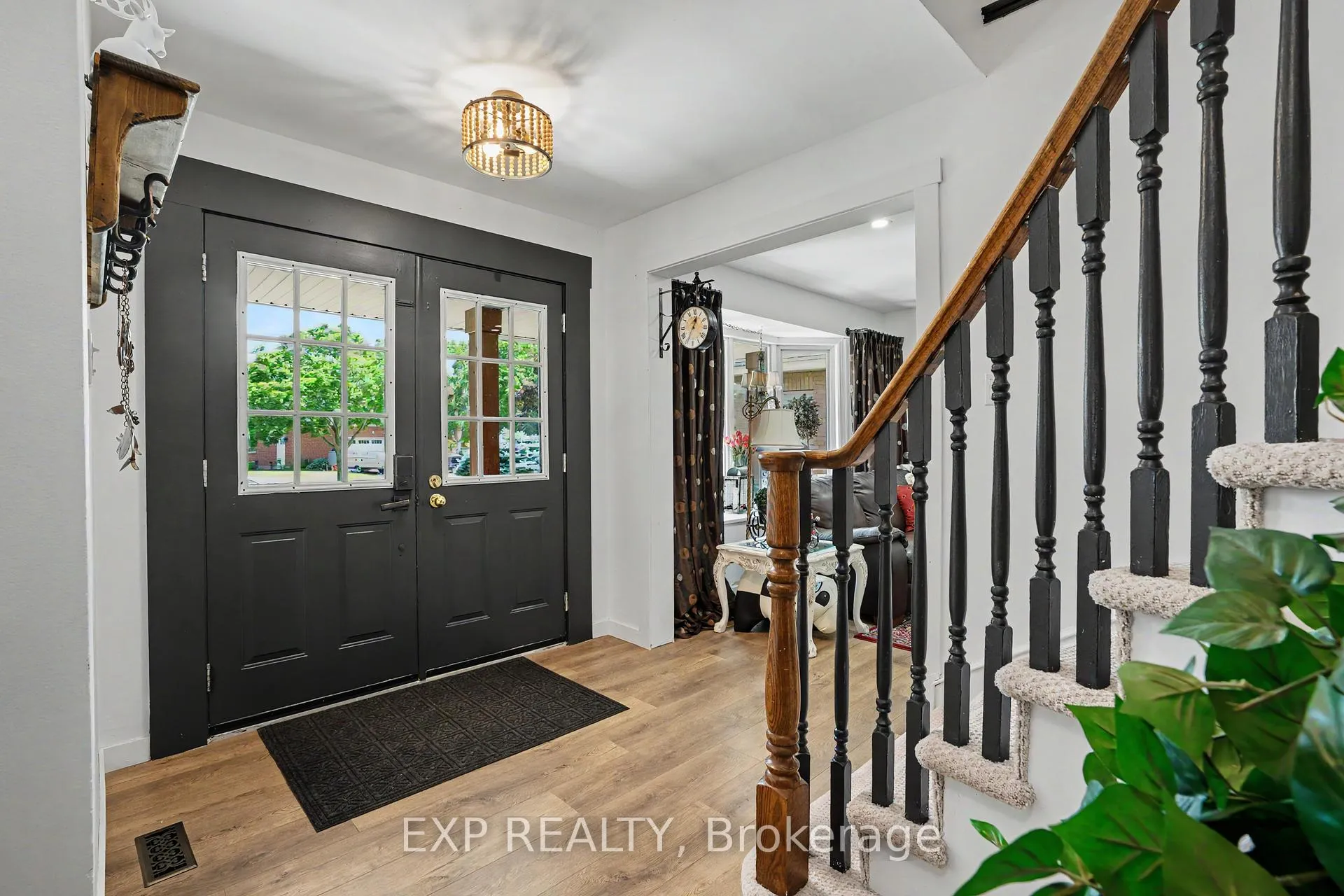 Photo 4 of 4566 Cedarbrook Lane, Lincoln, Beamsville — HOMEH