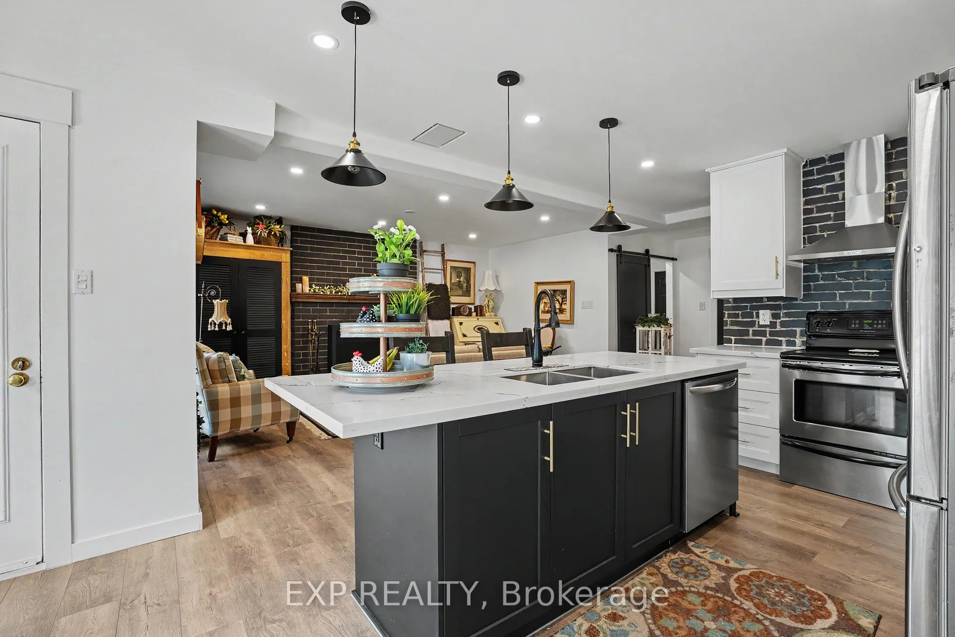 Photo 10 of 4566 Cedarbrook Lane, Lincoln, Beamsville — HOMEH