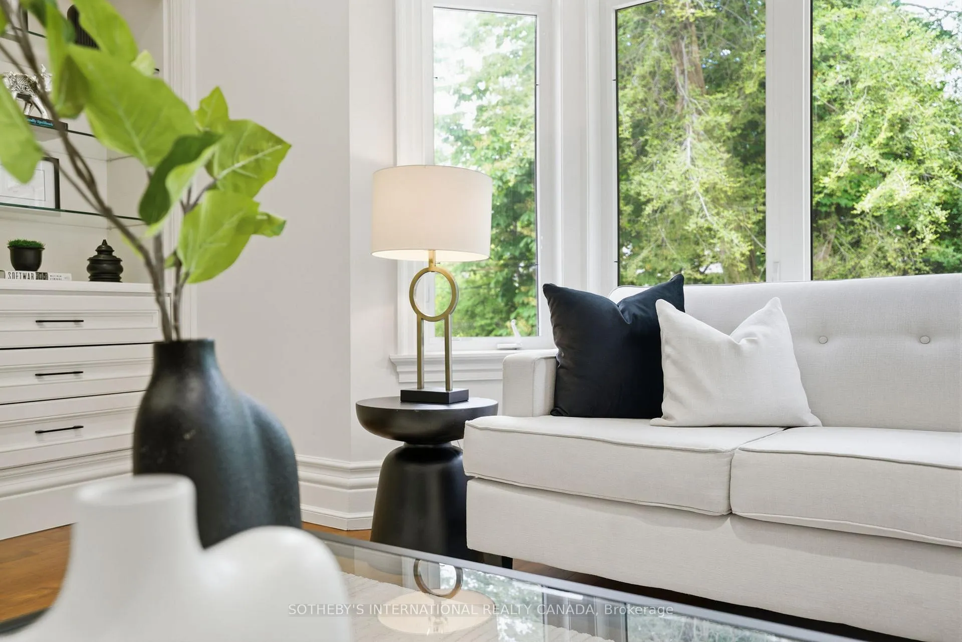 Photo 9 of 59 De Vere Gardens, Toronto, Bedford Park-Nortown — HOMEH