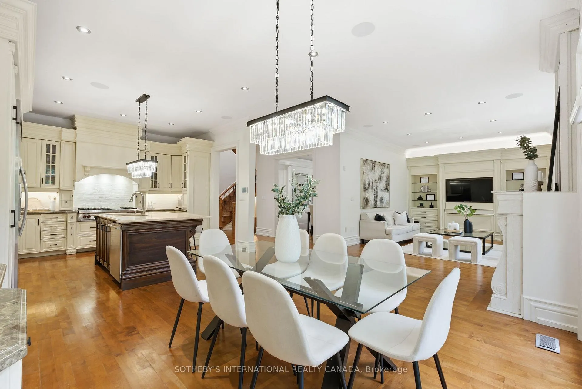 Photo 15 of 59 De Vere Gardens, Toronto, Bedford Park-Nortown — HOMEH