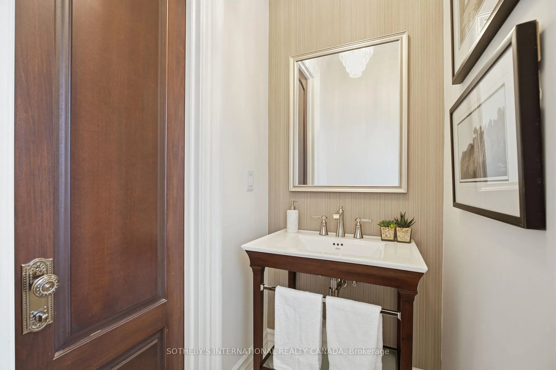 Photo 17 of 59 De Vere Gardens, Toronto, Bedford Park-Nortown — HOMEH