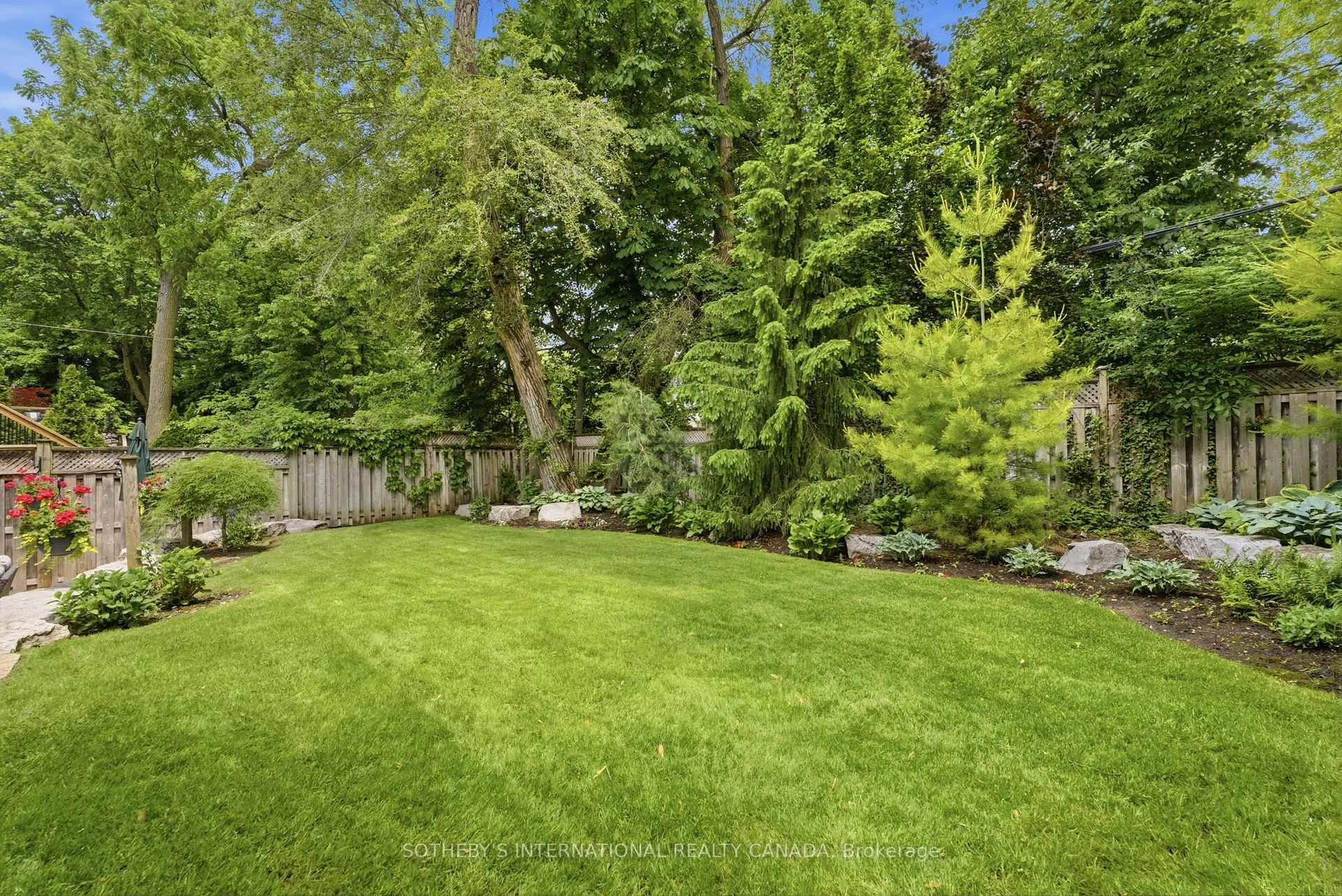 Photo 36 of 59 De Vere Gardens, Toronto, Bedford Park-Nortown — HOMEH