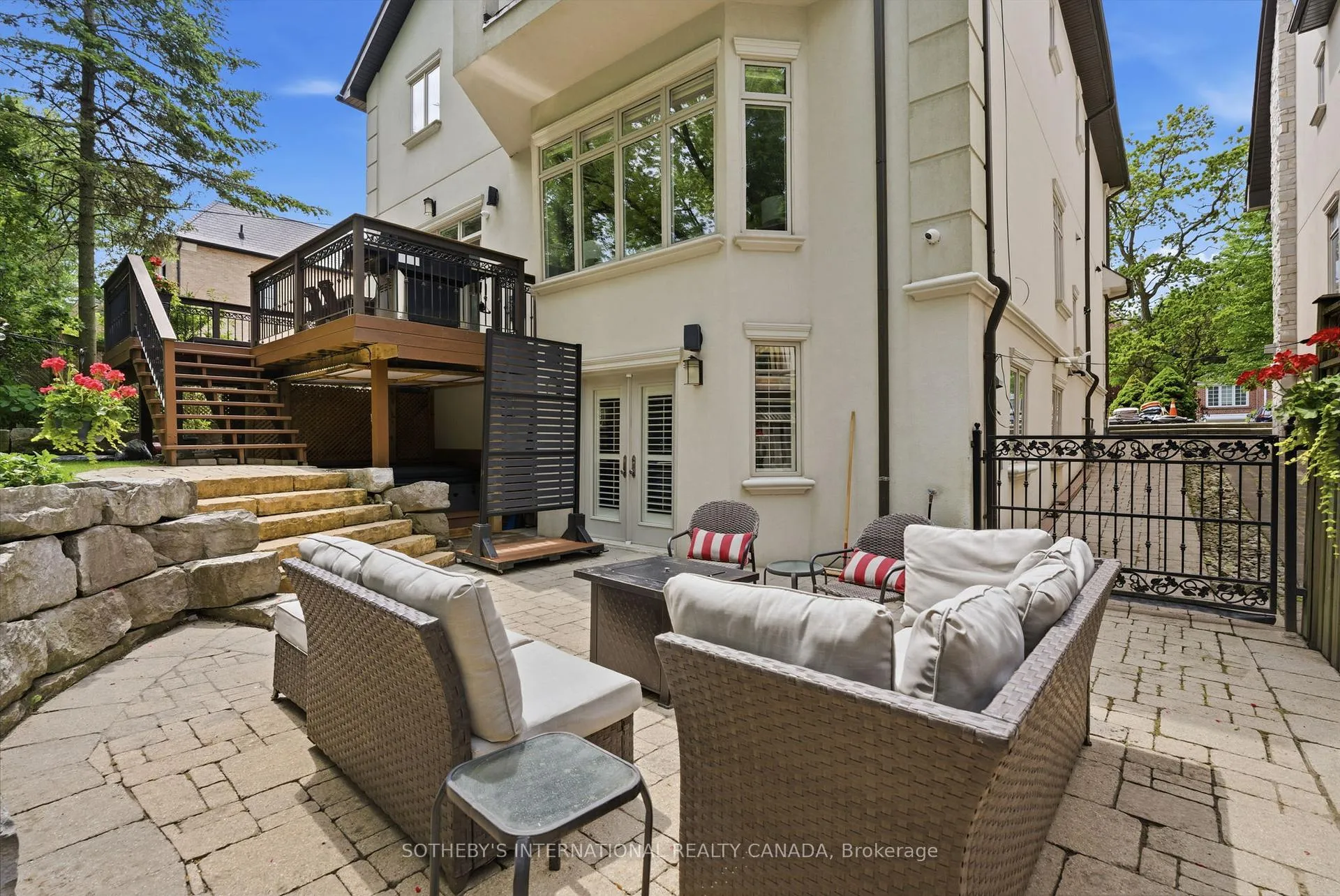 Photo 38 of 59 De Vere Gardens, Toronto, Bedford Park-Nortown — HOMEH