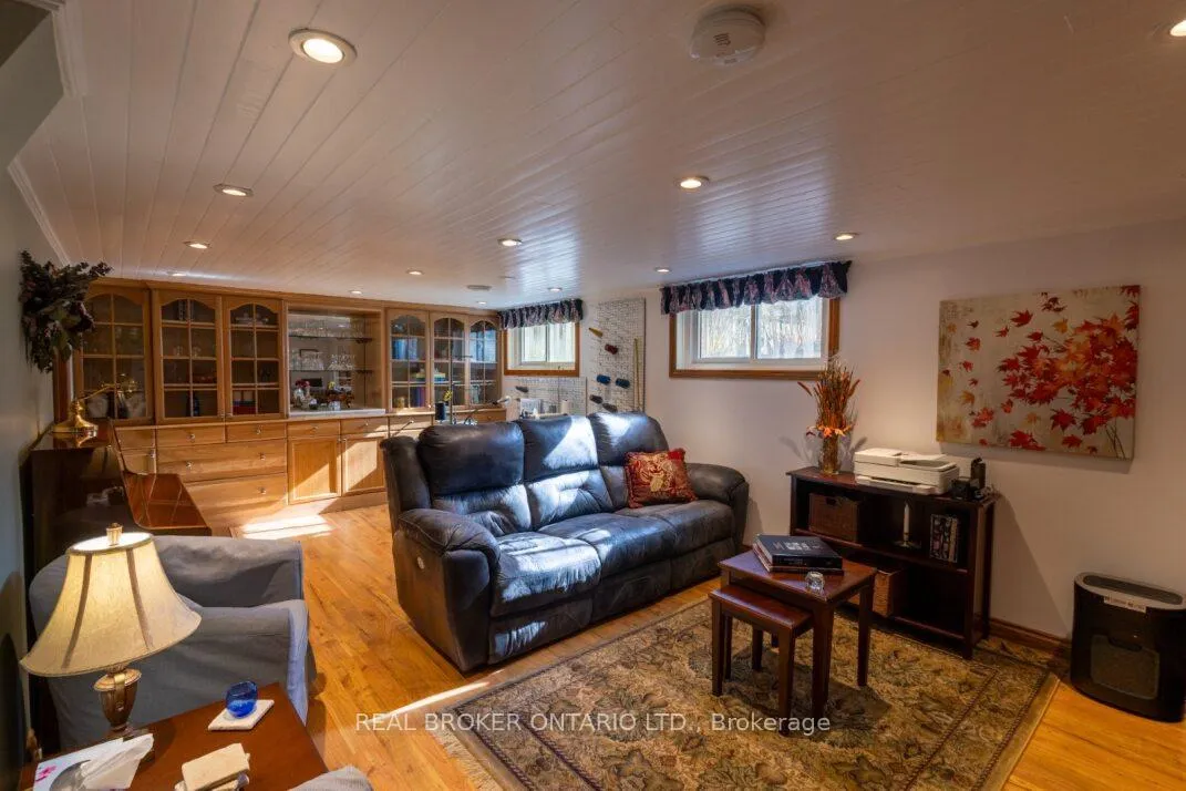 Photo 12 of 153 Baffin Road, London, East I — HOMEH