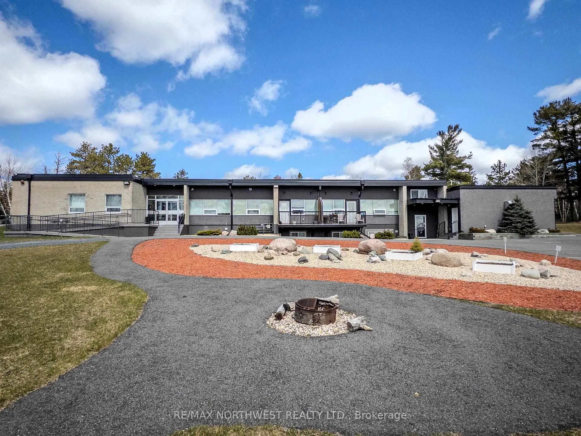 Photo 1 of Unit 201, 100 First Avenue West, Kenora, Norman — HOMEH