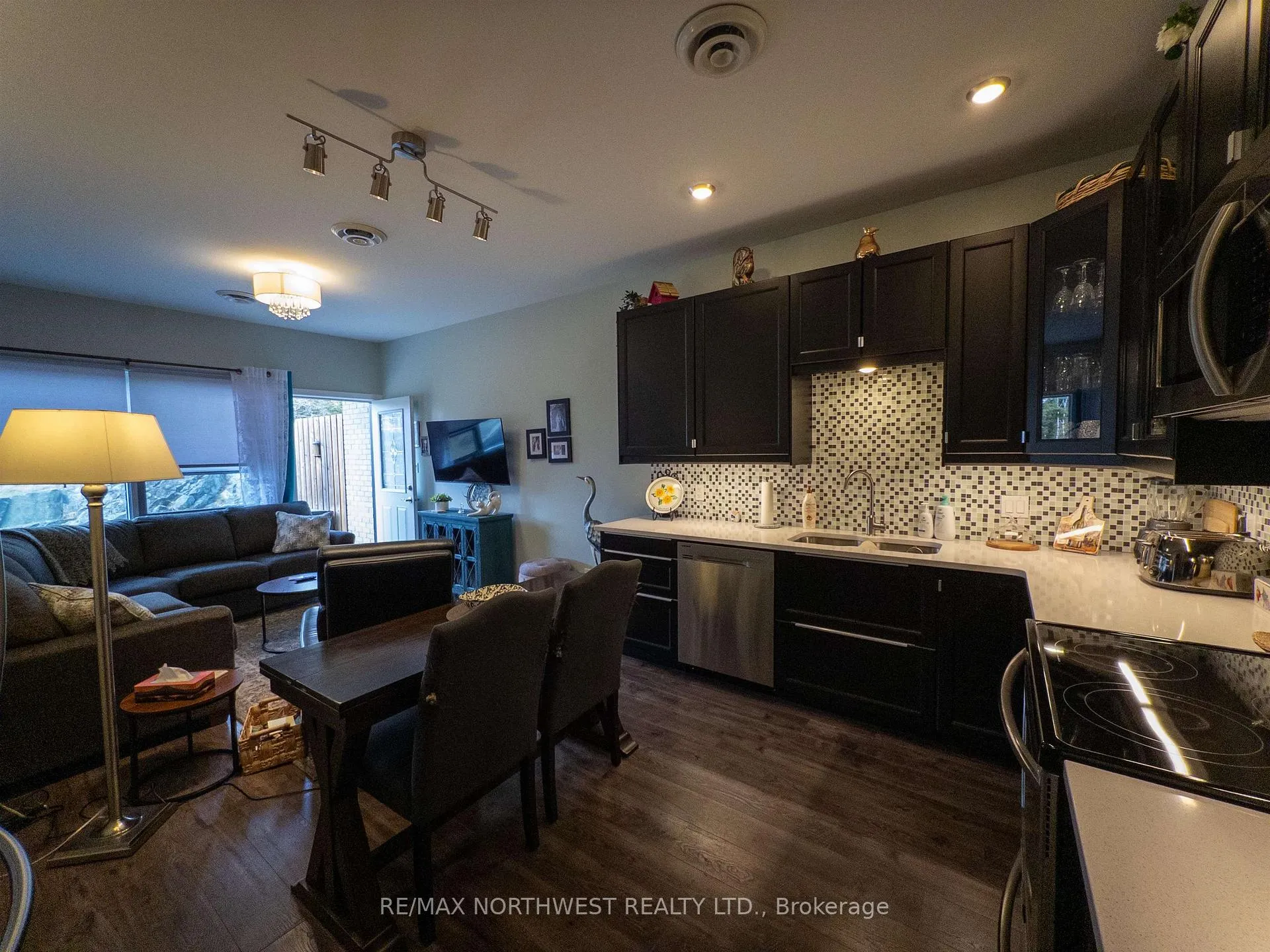 Photo 5 of Unit 201, 100 First Avenue West, Kenora, Norman — HOMEH
