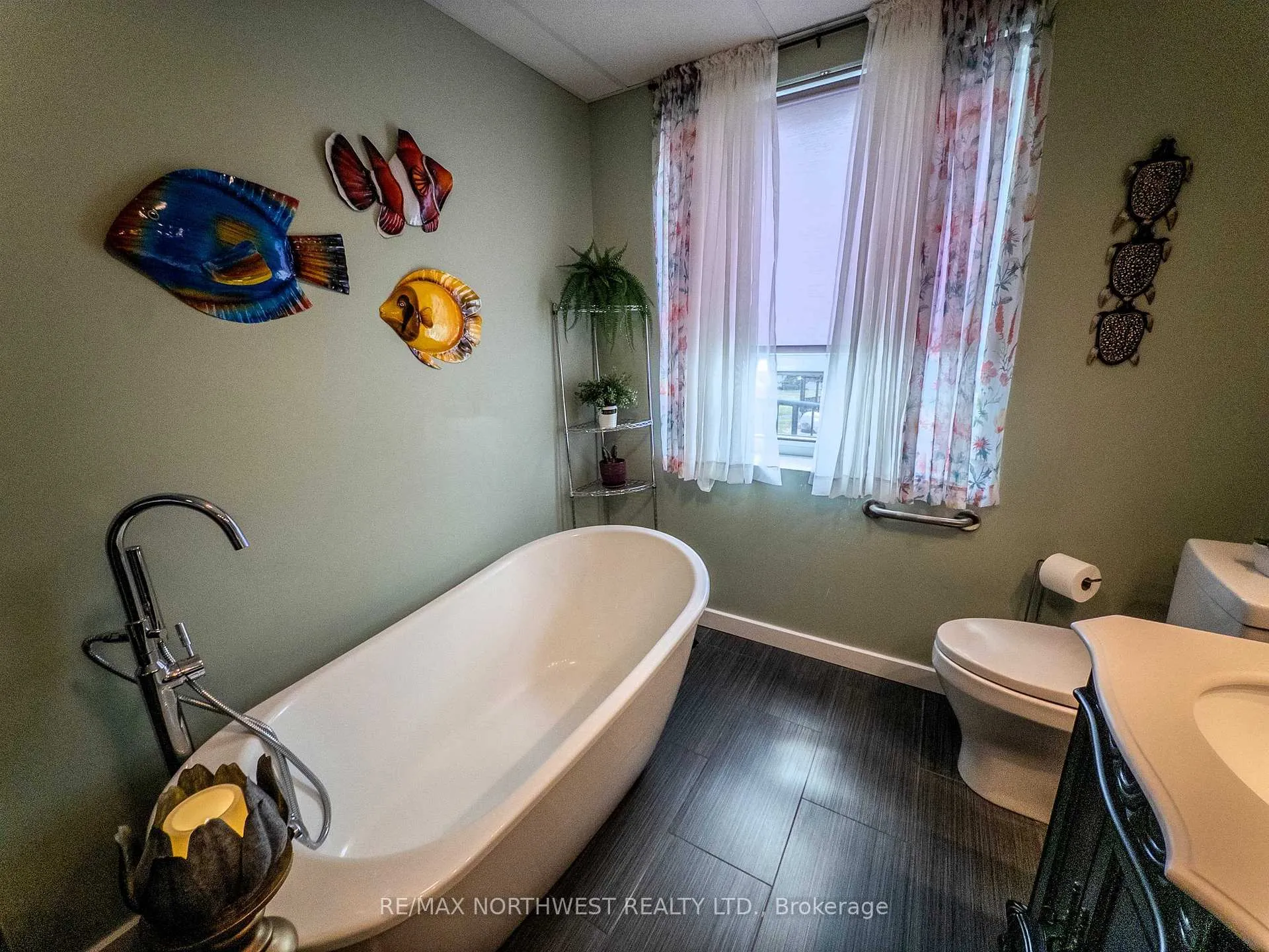 Photo 18 of Unit 201, 100 First Avenue West, Kenora, Norman — HOMEH