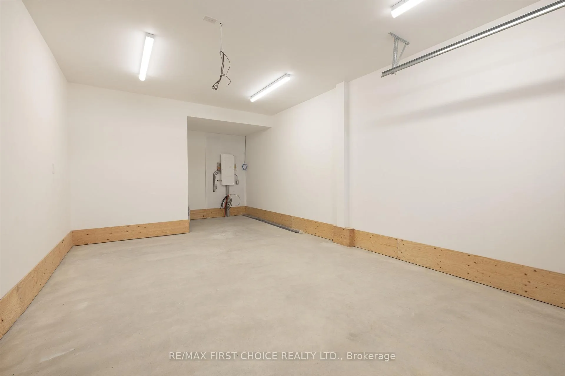 Photo 28 of 830 Weiler Boulevard, Thunder Bay, Parkdale — HOMEH