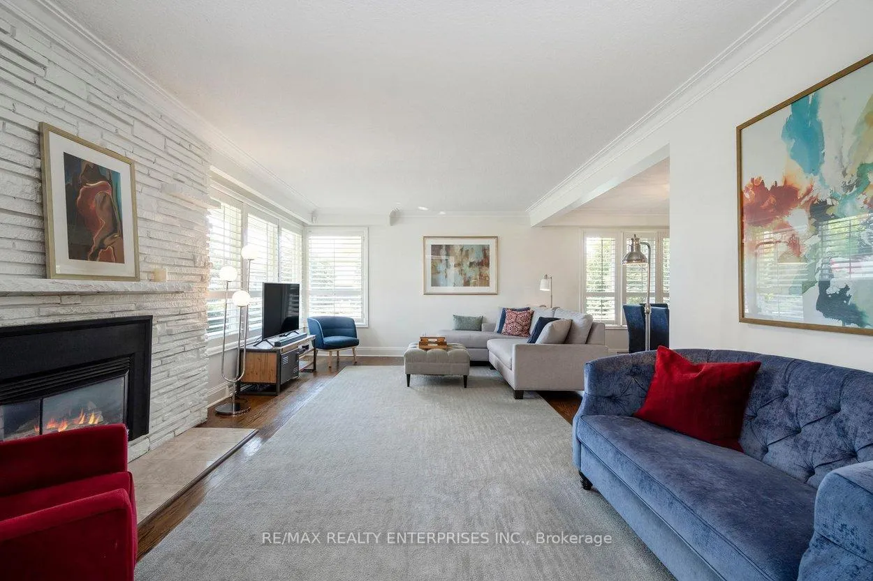 Photo 6 of 63 Orkney Crescent, Etobicoke, Princess-Rosethorn — HOMEH
