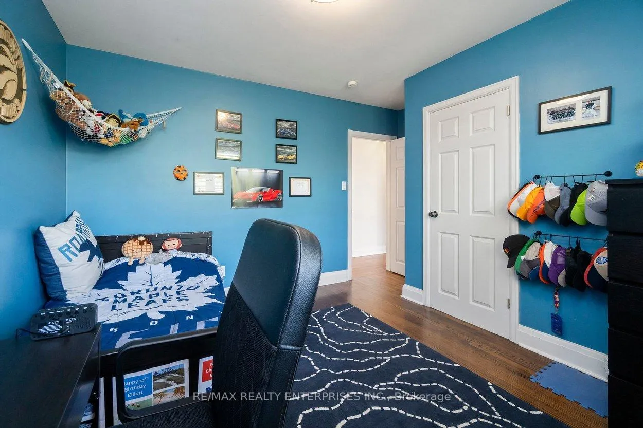 Photo 30 of 63 Orkney Crescent, Etobicoke, Princess-Rosethorn — HOMEH
