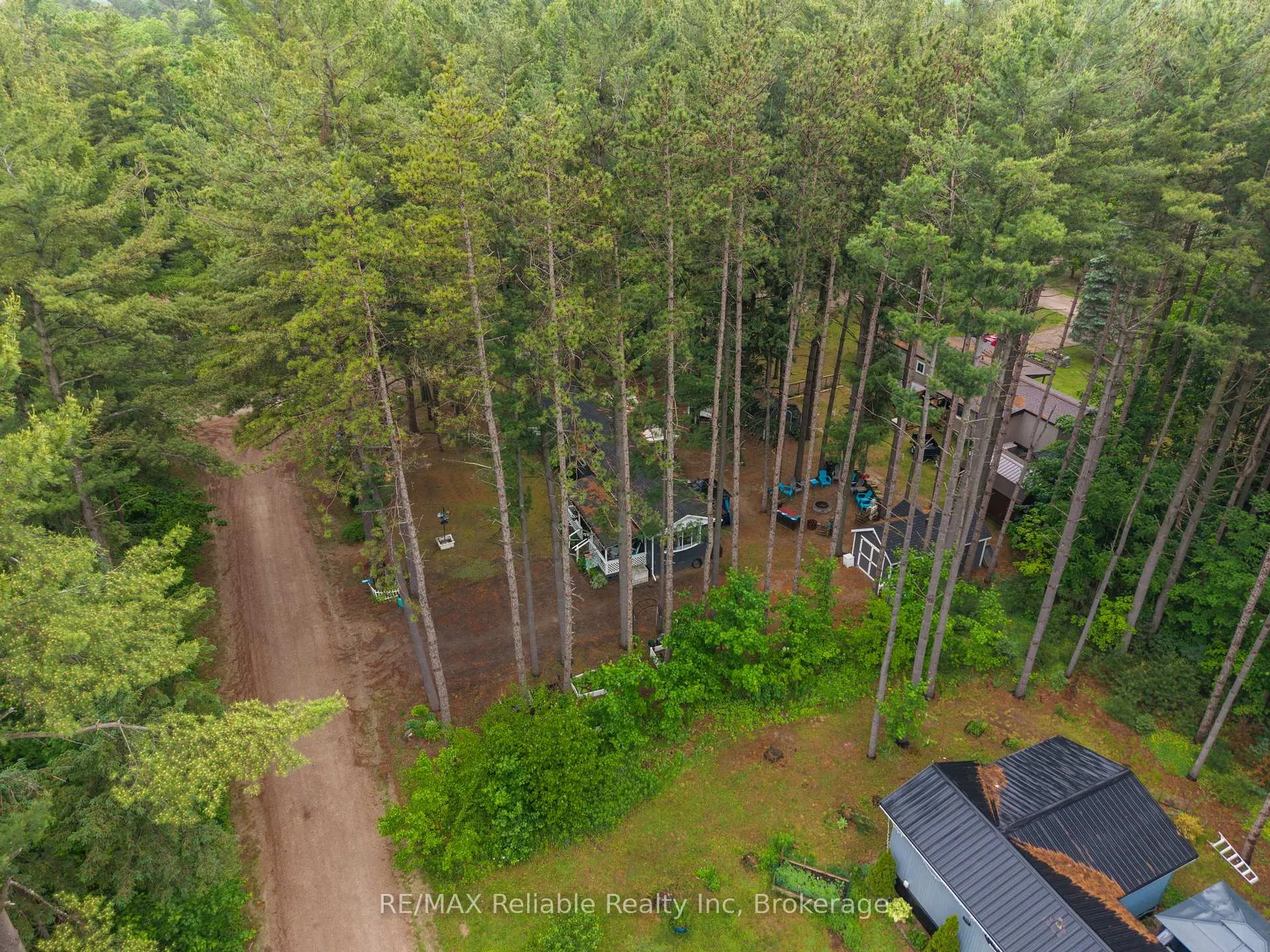 Photo 2 of 401 Sugar Maple Drive, Central Huron, Goderich — HOMEH