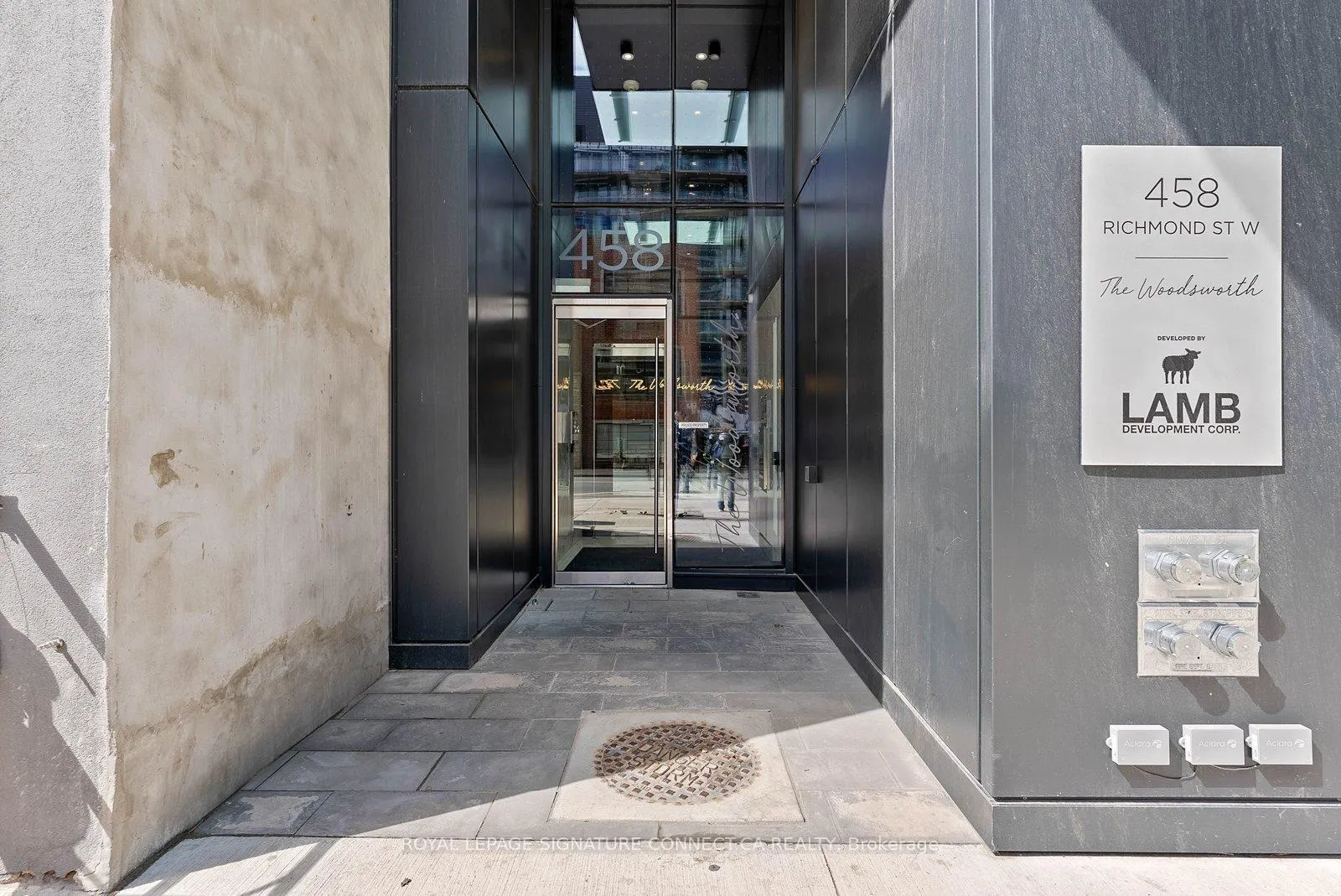 Front of Unit 308, 458 Richmond Street W
