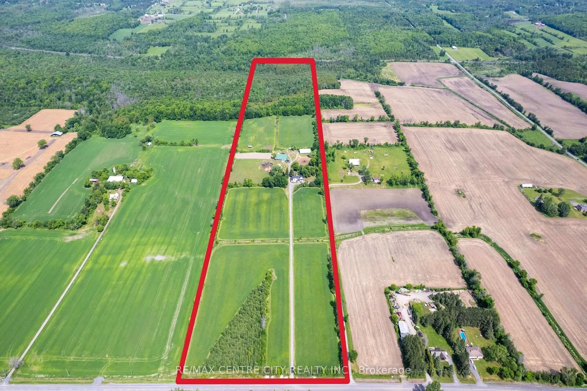 Photo 1 of 19637 County Road 25, South Glengarry, South Glengarry (Charlottenburgh) Twp — HOMEH