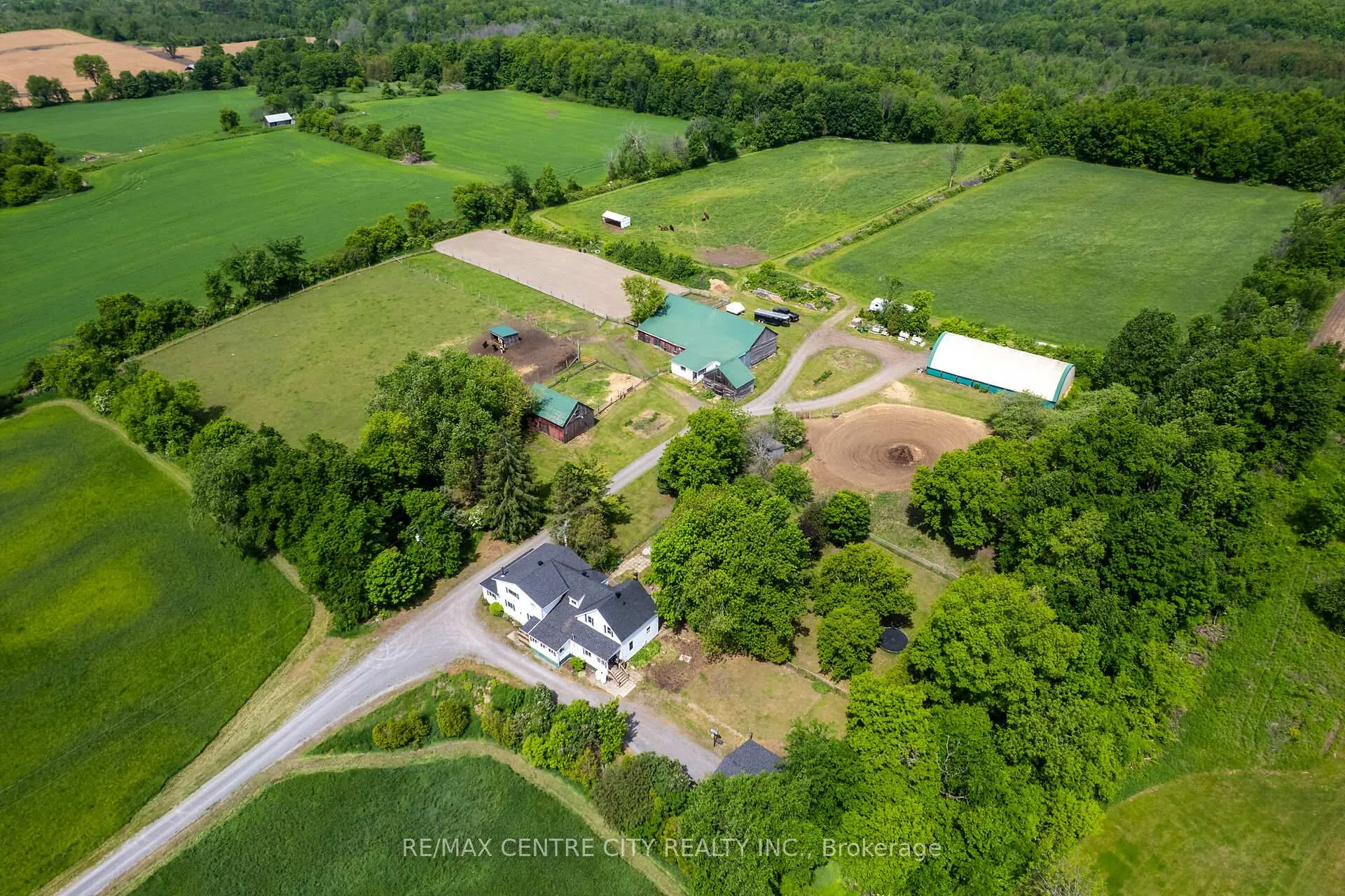 Photo 3 of 19637 County Road 25, South Glengarry, South Glengarry (Charlottenburgh) Twp — HOMEH