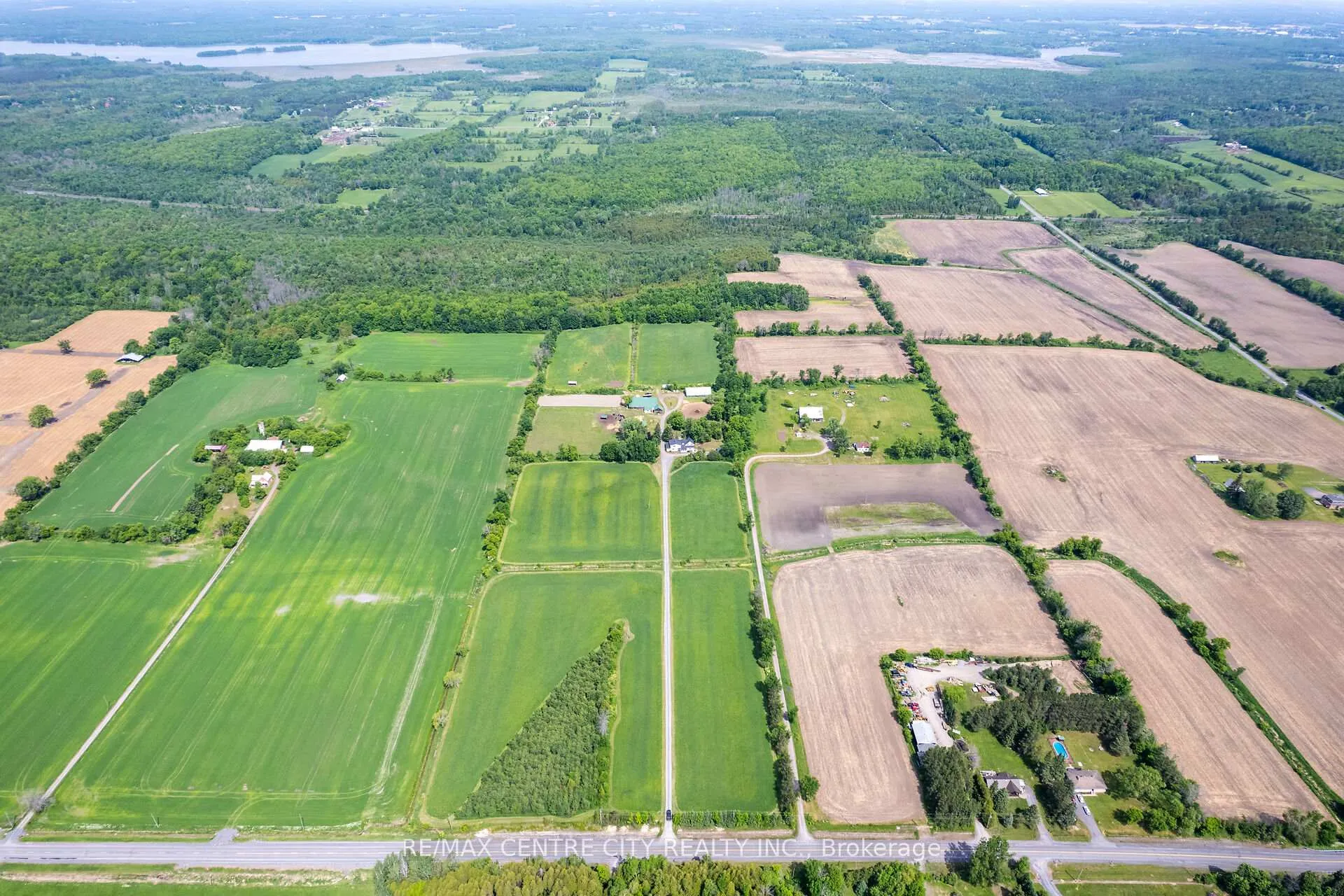 Photo 4 of 19637 County Road 25, South Glengarry, South Glengarry (Charlottenburgh) Twp — HOMEH