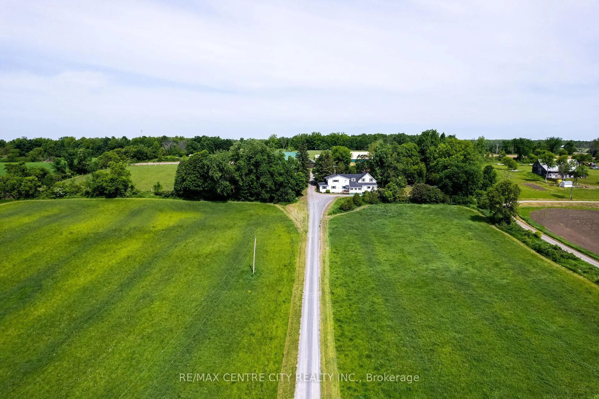 Photo 5 of 19637 County Road 25, South Glengarry, South Glengarry (Charlottenburgh) Twp — HOMEH