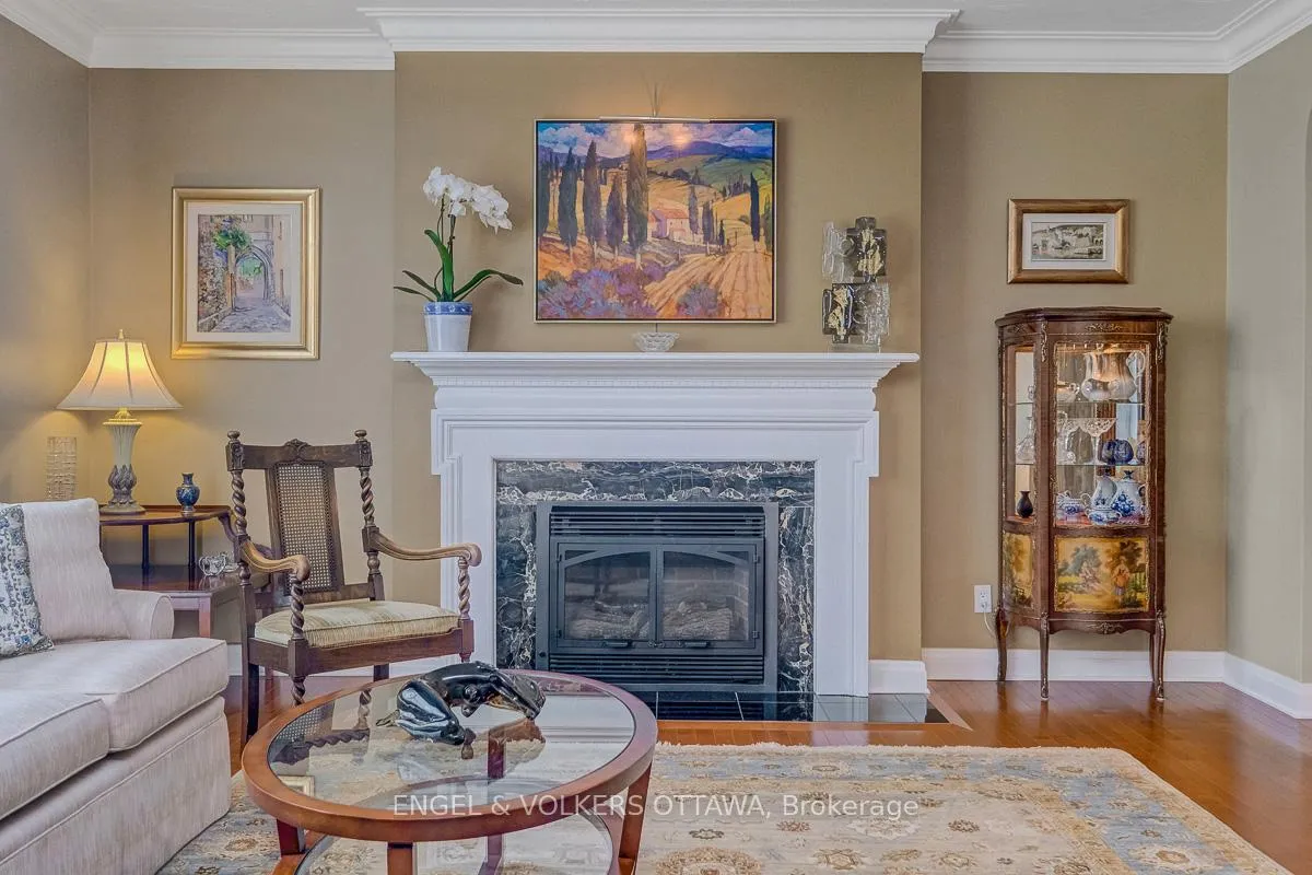 Photo 7 of 10 Rock Avenue, Ottawa, Lindenlea — HOMEH