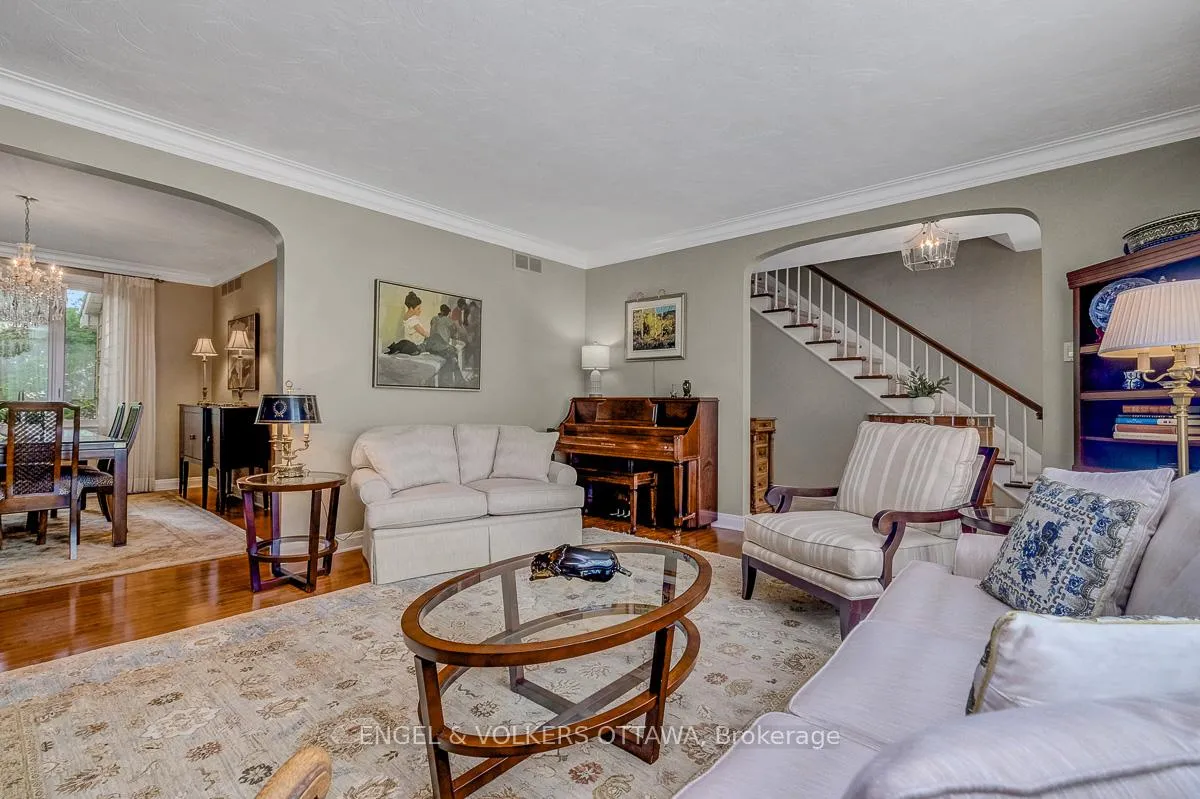 Photo 8 of 10 Rock Avenue, Ottawa, Lindenlea — HOMEH