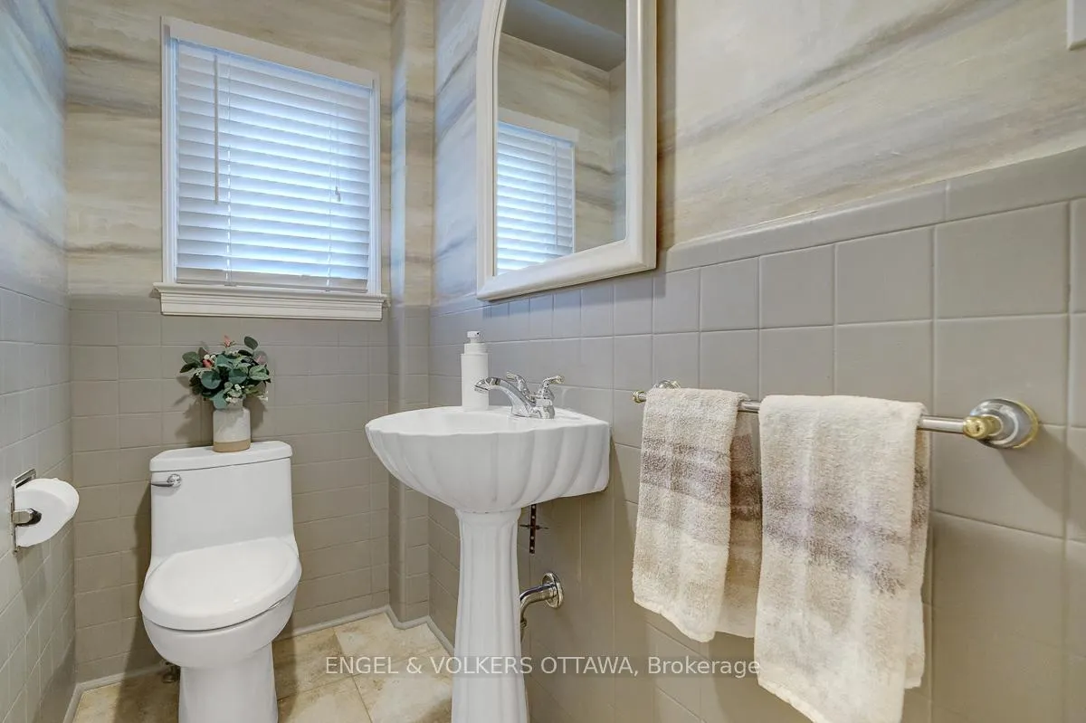 Photo 22 of 10 Rock Avenue, Ottawa, Lindenlea — HOMEH