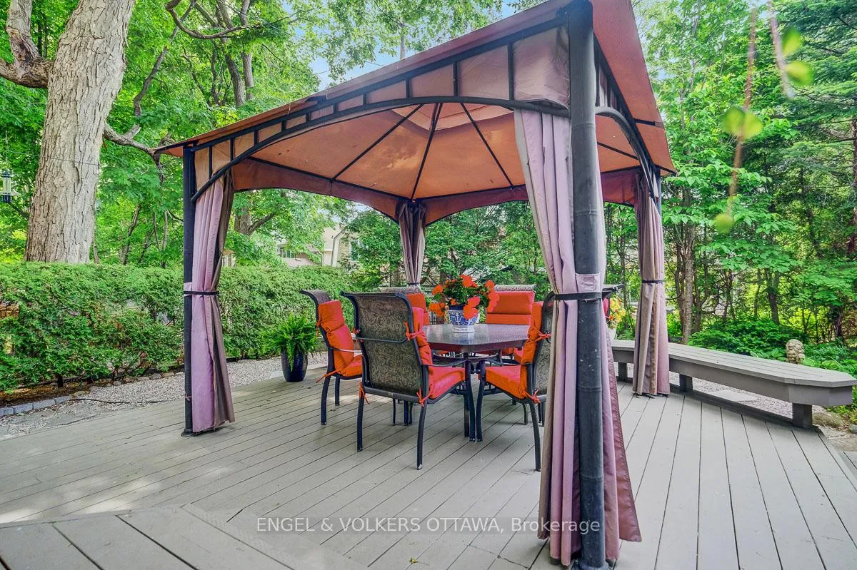 Photo 39 of 10 Rock Avenue, Ottawa, Lindenlea — HOMEH