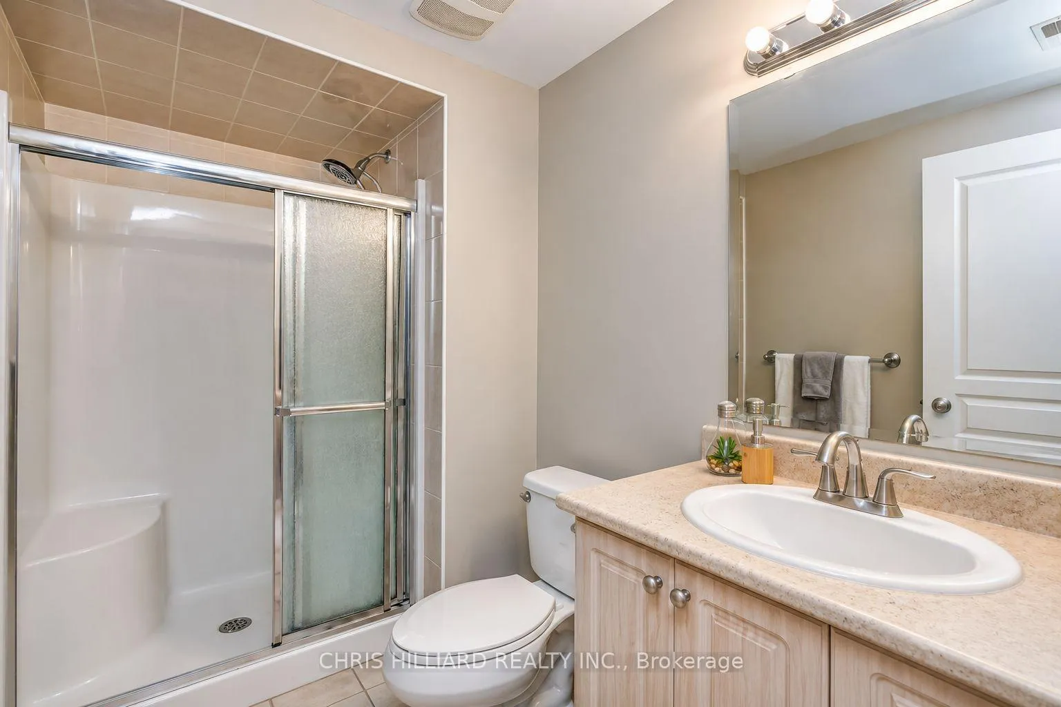 Photo 4 of Unit A, 3789 Canyon Walk Drive, Ottawa, Riverside South/Gloucester Glen — HOMEH
