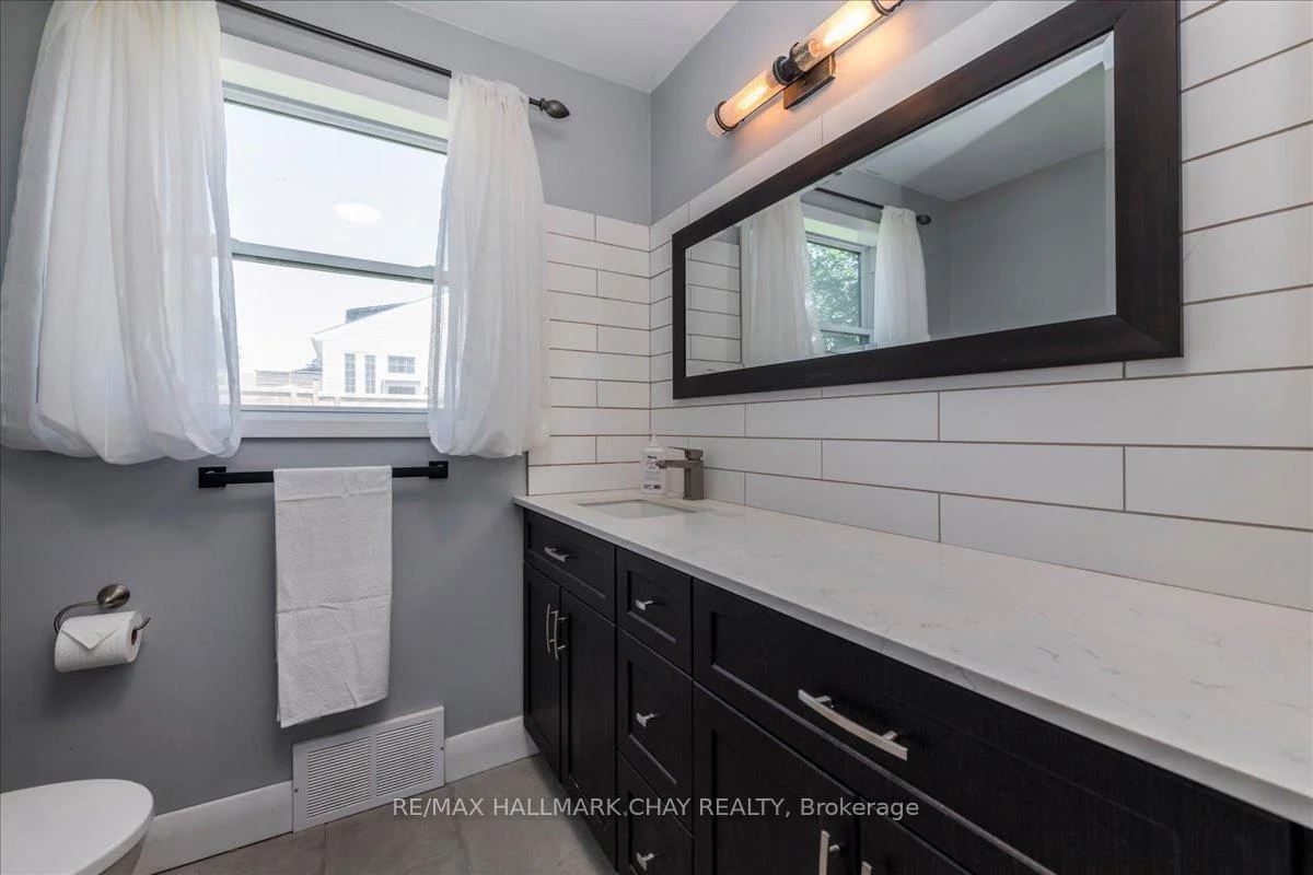 Photo 21 of 69 Rodney Street, Barrie, Codrington — HOMEH