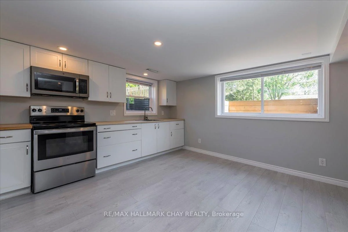 Photo 35 of 69 Rodney Street, Barrie, Codrington — HOMEH