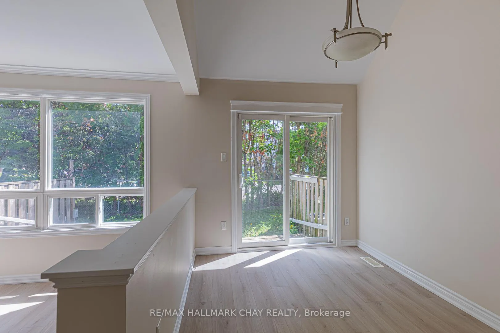 Photo 10 of Unit 2, 12 Lankin Boulevard, Orillia — HOMEH