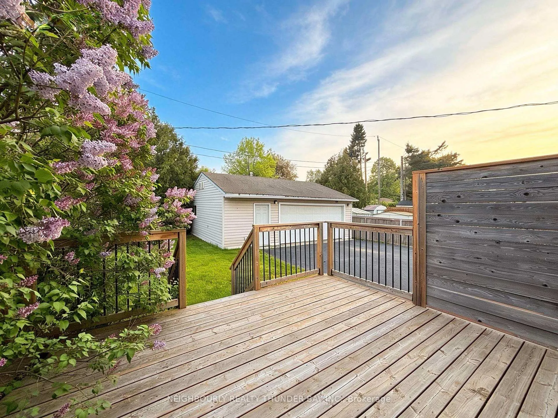 Photo 3 of 148 Newberry Crescent, Thunder Bay, Northwood Park — HOMEH