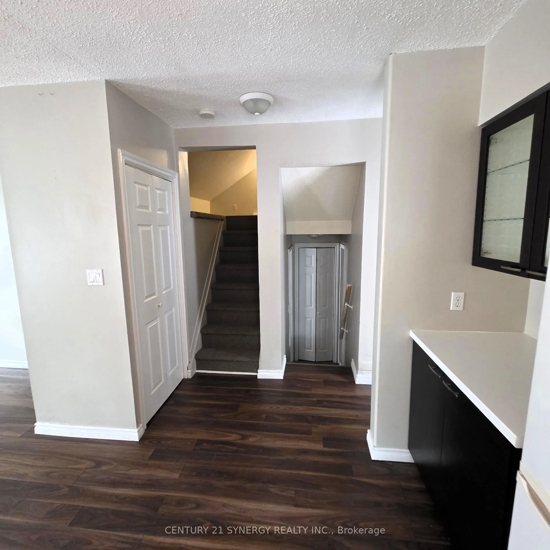 Photo 12 of 41 Main Street E, Smiths Falls — HOMEH
