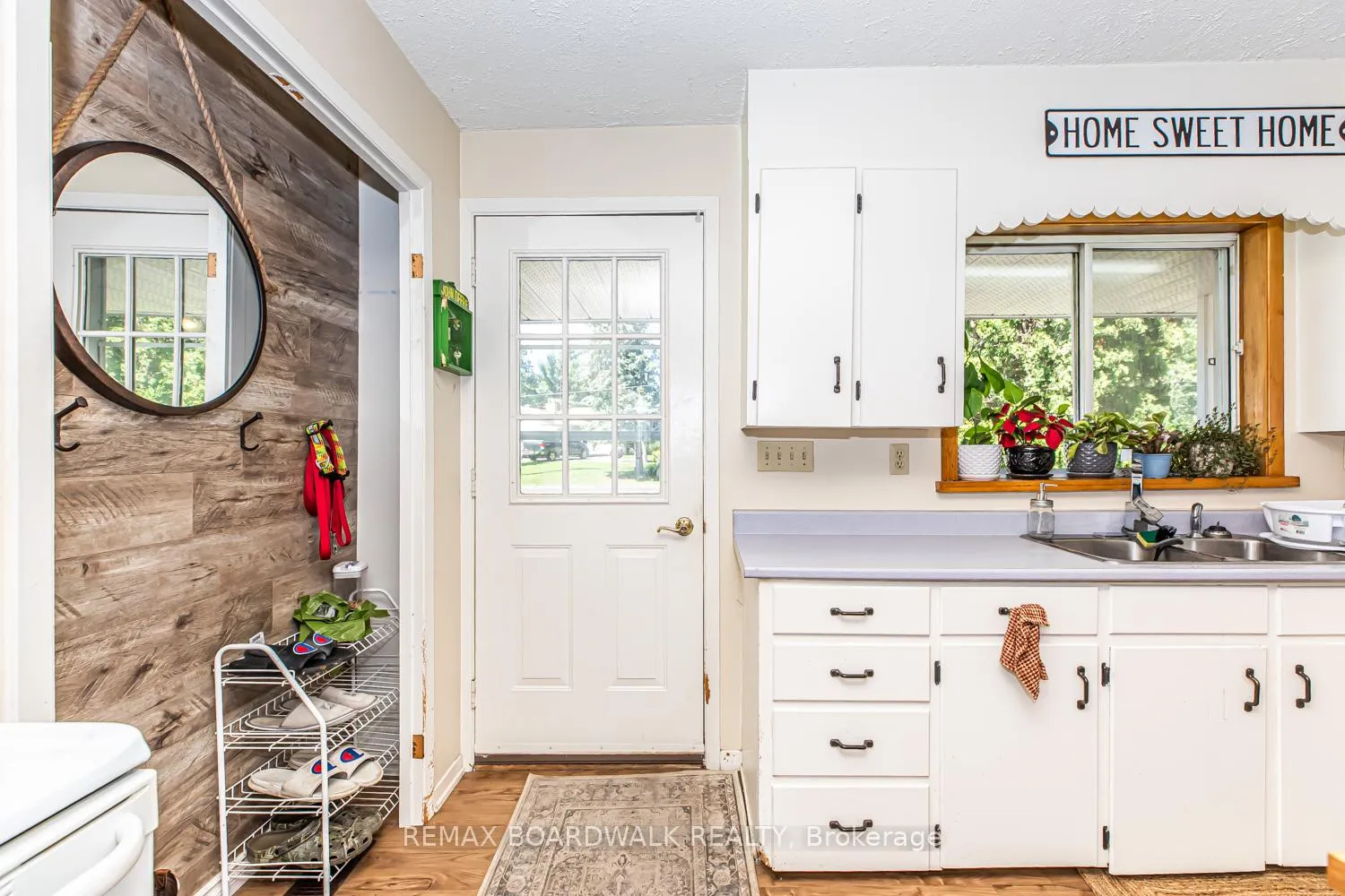 Photo 6 of 303-307 Donald B Munro Drive, Ottawa, Carp — HOMEH