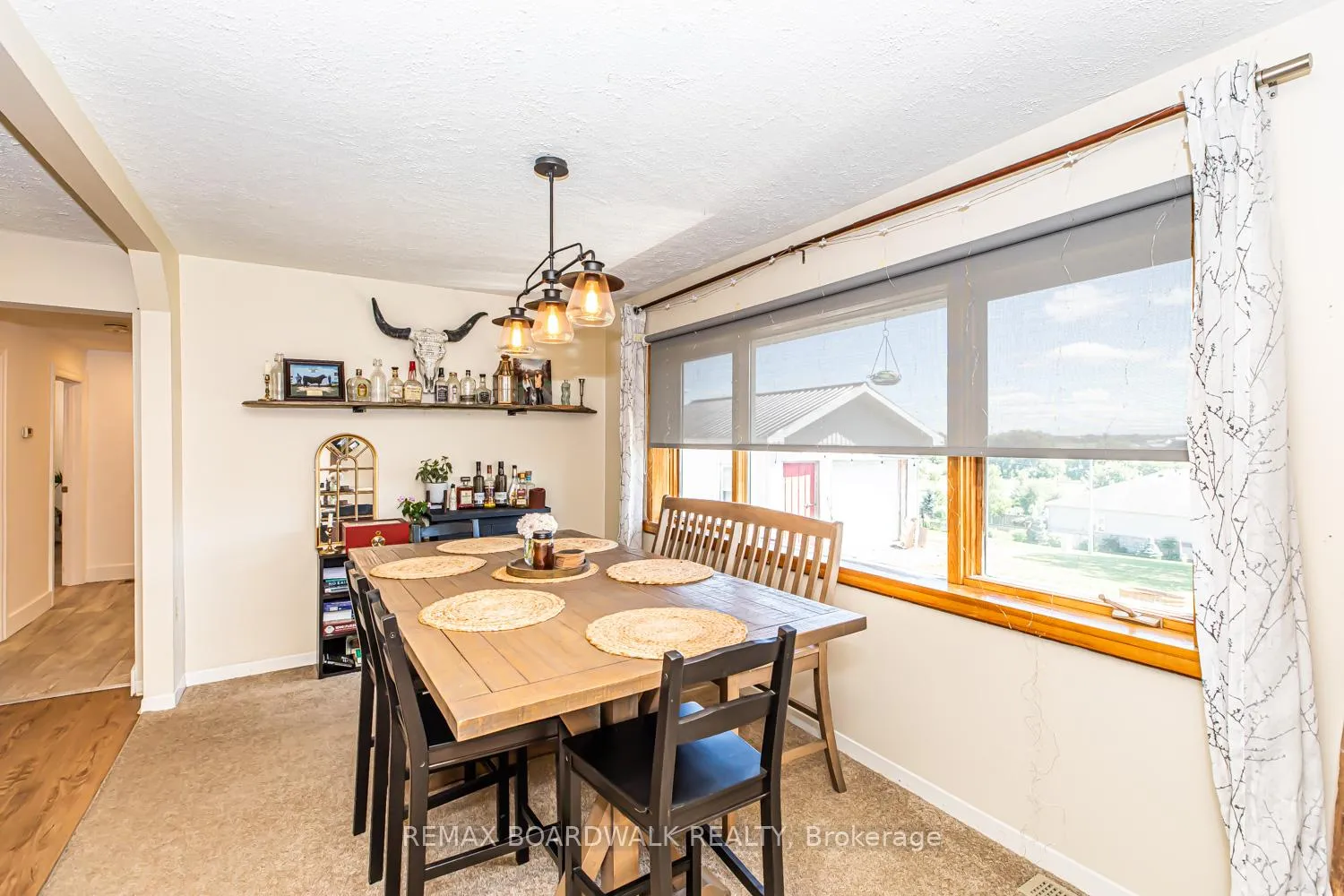 Photo 9 of 303-307 Donald B Munro Drive, Ottawa, Carp — HOMEH