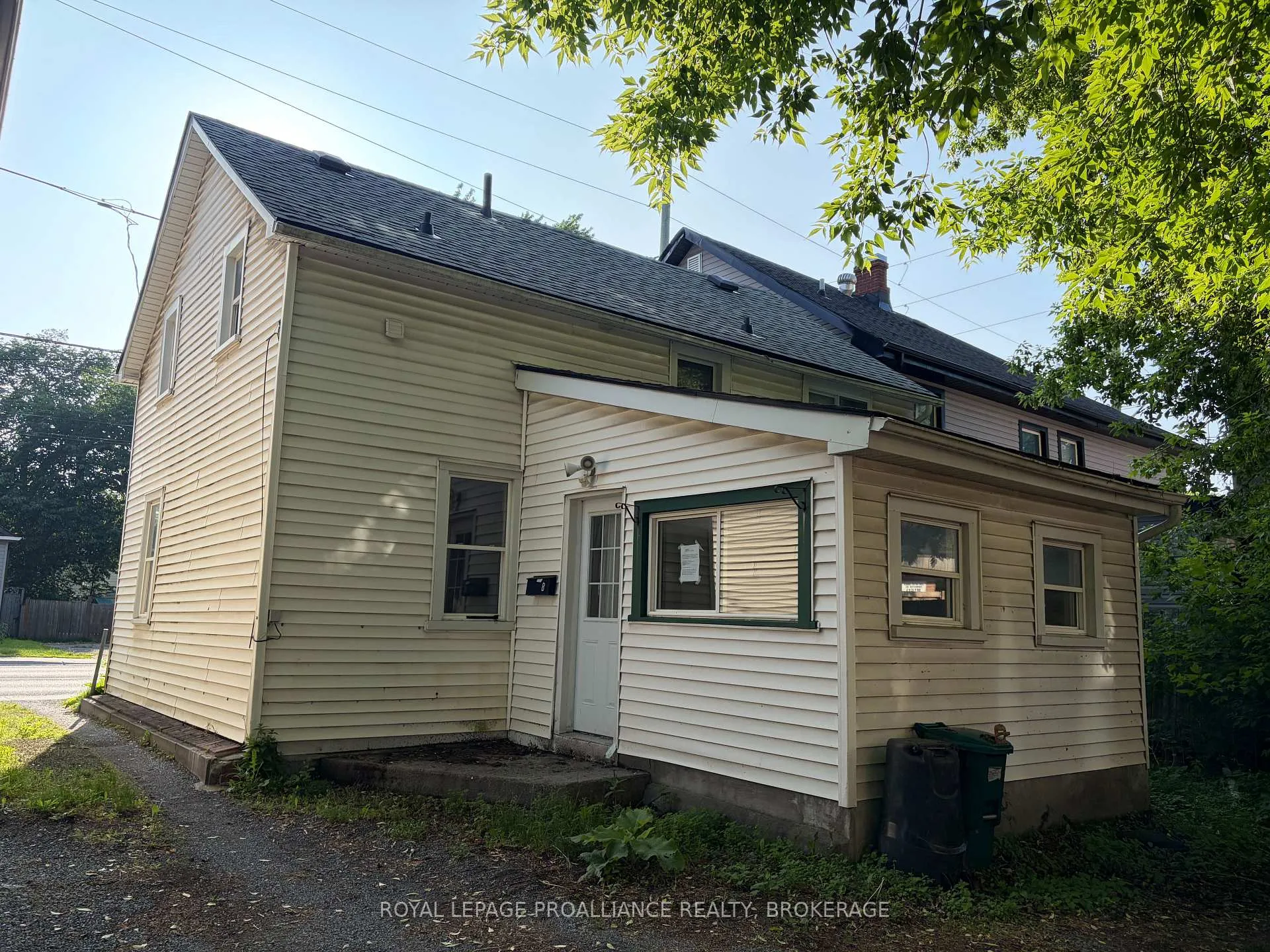 Photo 3 of 359 Division Street, Kingston, East of Sir John A. Blvd — HOMEH