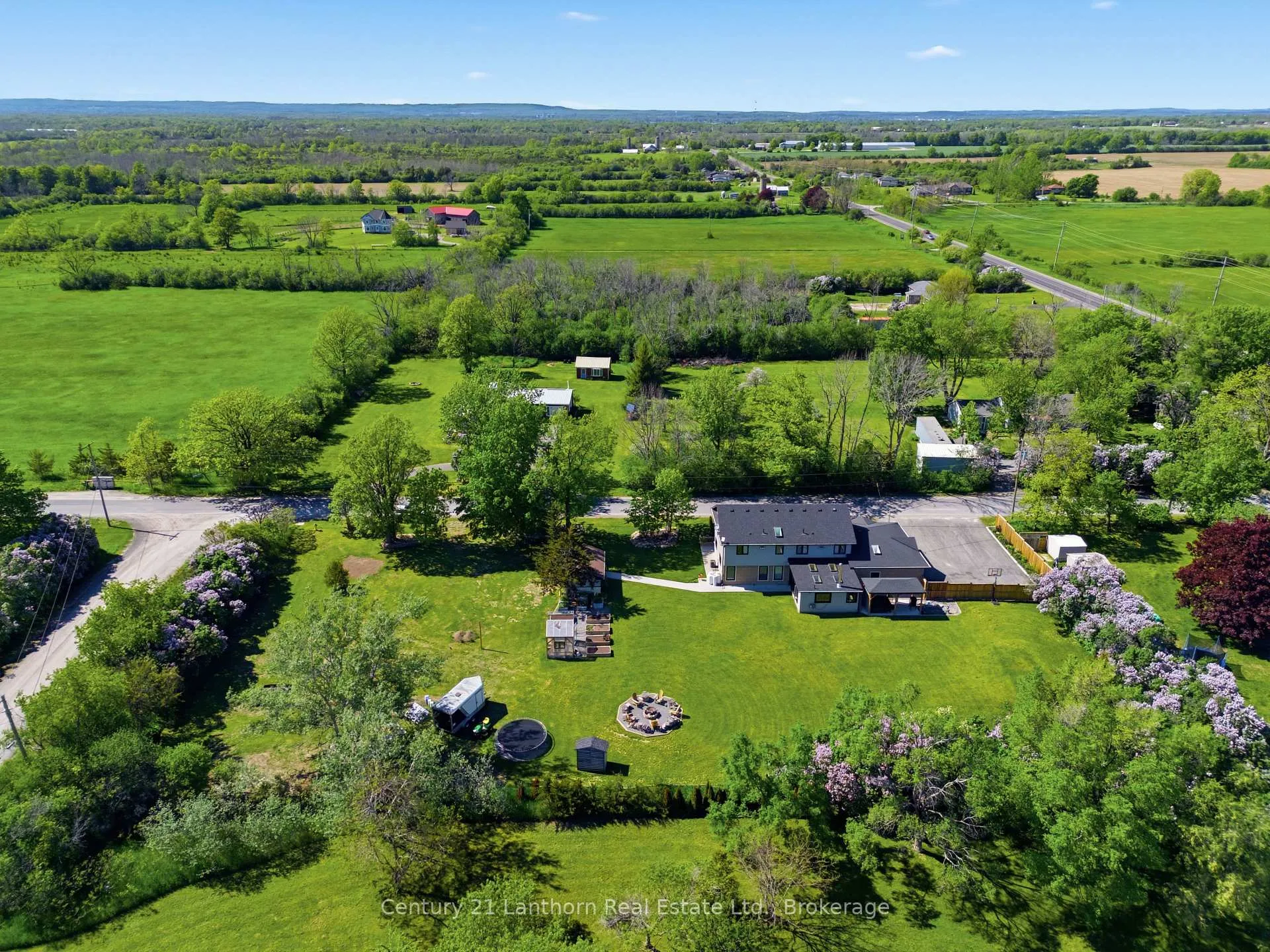 Photo 4 of 13 Blakely Road, Prince Edward County, Ameliasburg Ward — HOMEH