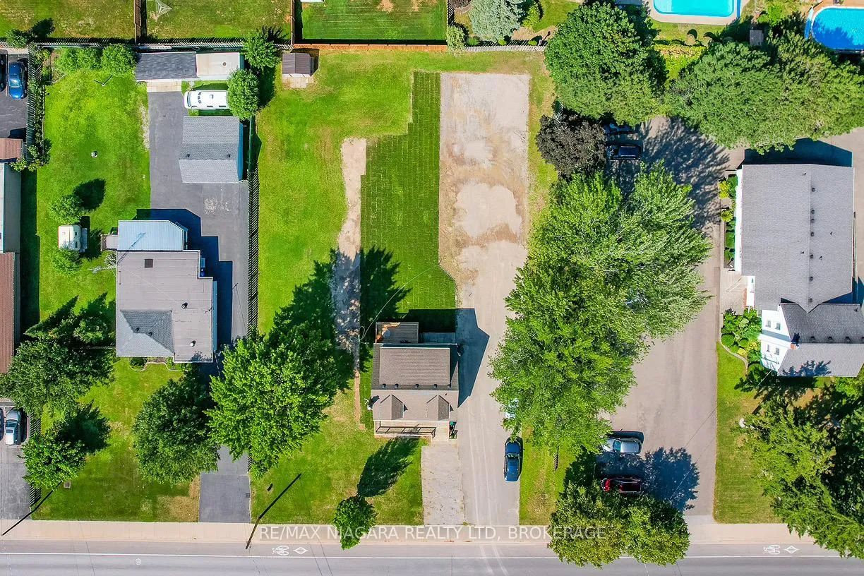 Photo 2 of 186 Thorold Road, Welland, N. Welland — HOMEH