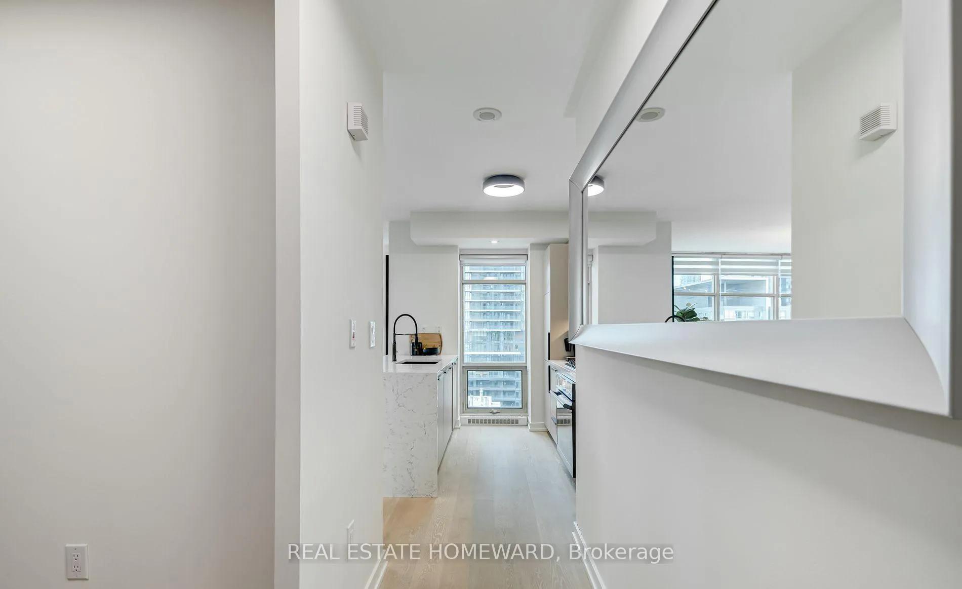 Photo 6 of Unit 1903, 35 Mariner Terrace, Toronto, Waterfront Communities — HOMEH