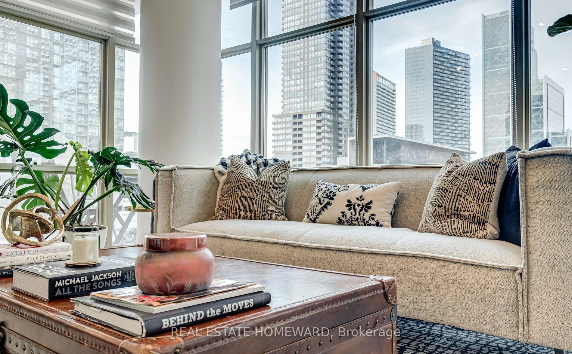Photo 8 of Unit 1903, 35 Mariner Terrace, Toronto, Waterfront Communities — HOMEH