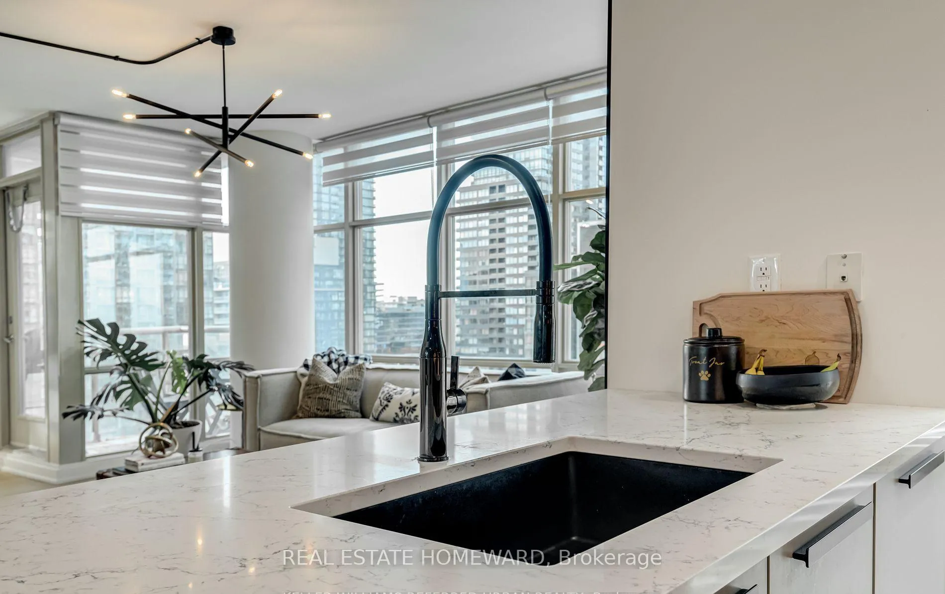Photo 10 of Unit 1903, 35 Mariner Terrace, Toronto, Waterfront Communities — HOMEH
