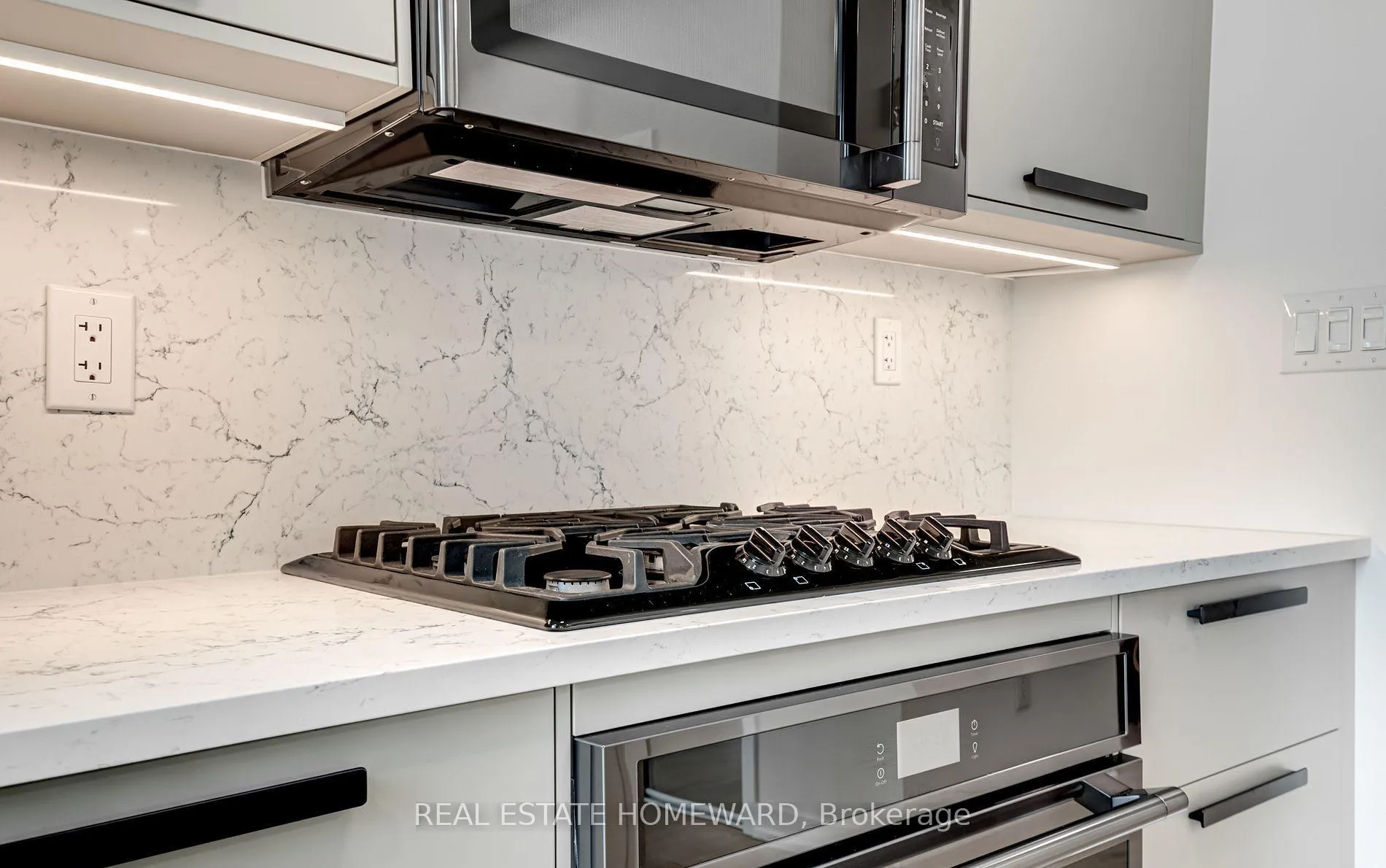 Photo 11 of Unit 1903, 35 Mariner Terrace, Toronto, Waterfront Communities — HOMEH