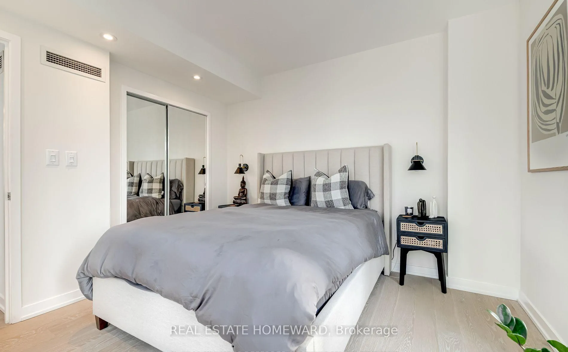 Photo 15 of Unit 1903, 35 Mariner Terrace, Toronto, Waterfront Communities — HOMEH