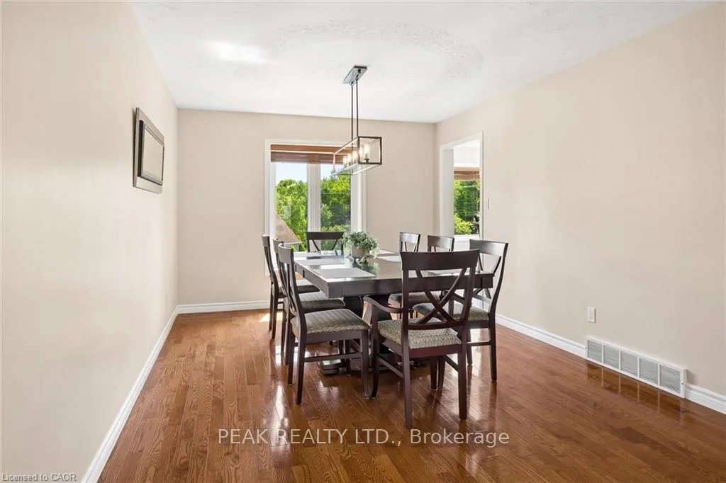 Photo 7 of 44 Tami Court, Kitchener, Grand River North — HOMEH