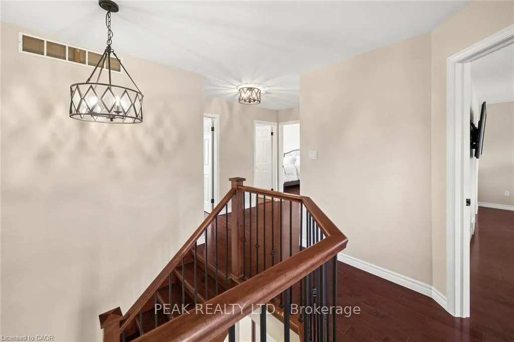 Photo 20 of 44 Tami Court, Kitchener, Grand River North — HOMEH